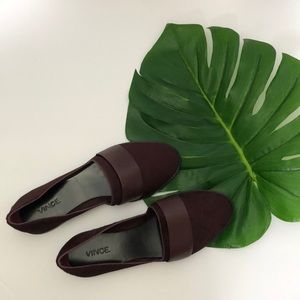 Vince Mason Pig Casual Flat Burgandy Size 6